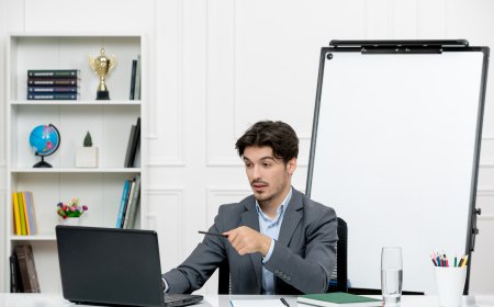 How Coursework Writers Handle Practical and Theoretical Assignments