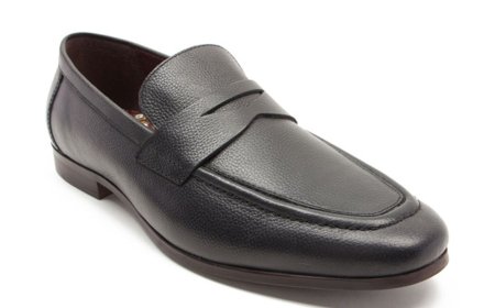 How to Style Penny Loafers for Men: A Quick Guide