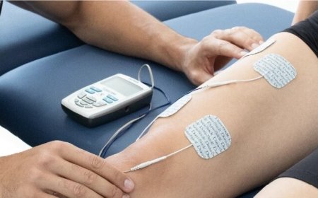 Safe, Supportive Recovery for Seniors by a Physiotherapist Dubai