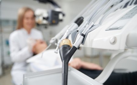 שיקום על גבי שתלים באשדוד לפתרון קבוע ואסתטי במקרי אובדן שיניים