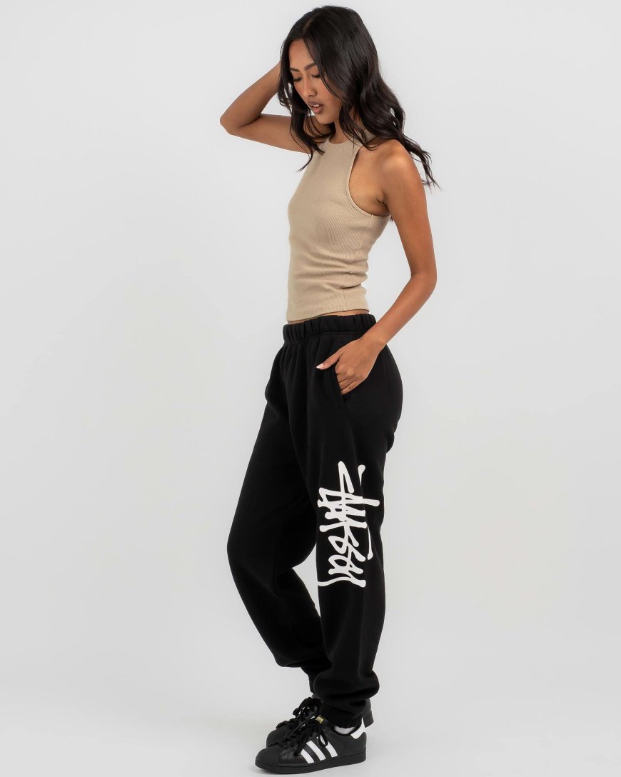 Jogging Stussy: A Fusion of Athletic Comfort and Streetwear Credibility